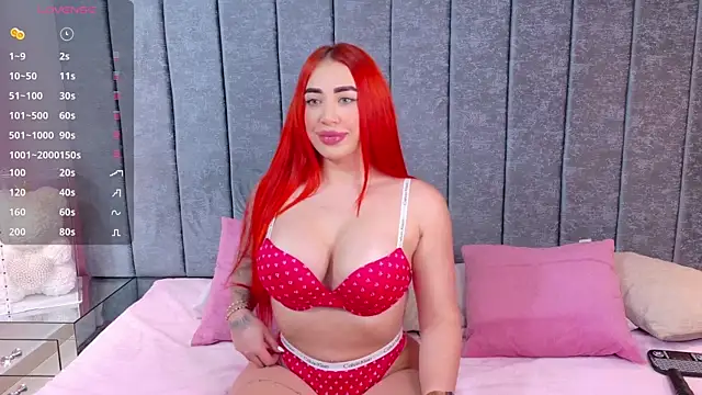 Snapshot of evelincooper_ chatting on November 15, 1:25 am evelincooper online show from November 15, 1:25 am