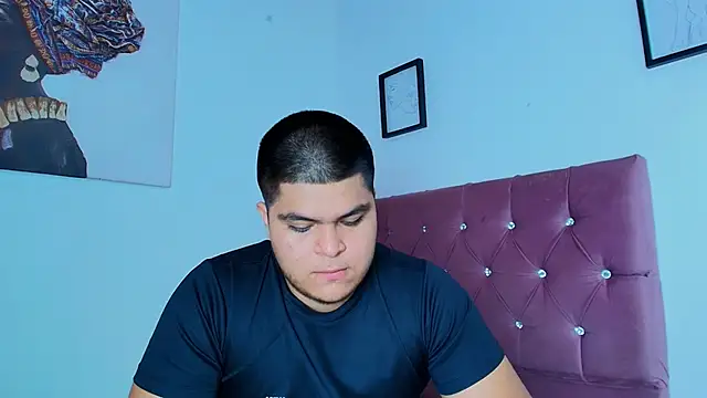 naomi campbel  online show from February 13, 8:27 pm