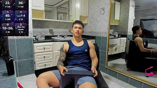 Snapshot of Thomas_moon chatting on October 4, 12:03 pm Thomas moon online show from October 4, 12:03 pm
