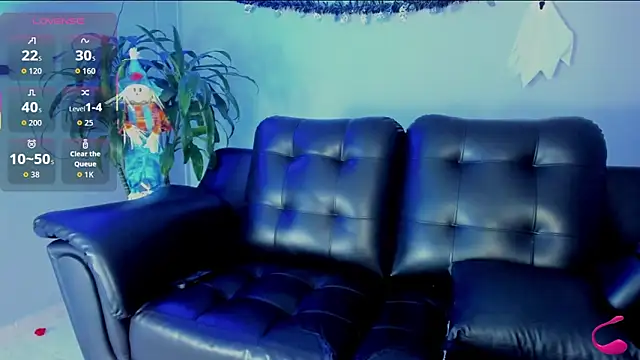 Snapshot of Thomas_moon chatting on October 12, 7:24 pm Thomas moon online show from October 12, 7:24 pm