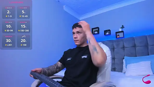 Snapshot of Thomas_moon chatting on November 25, 12:16 pm Thomas moon online show from November 25, 12:16 pm