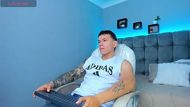 Thomas moon online show from December 16, 1:05 pm