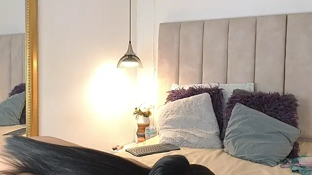 arianaa miller  online show from October 3, 8:06 pm