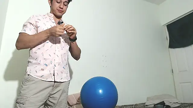 Snapshot of Penelope77 chatting on October 11, 4:33 am Penelope77 online show from October 11, 4:33 am