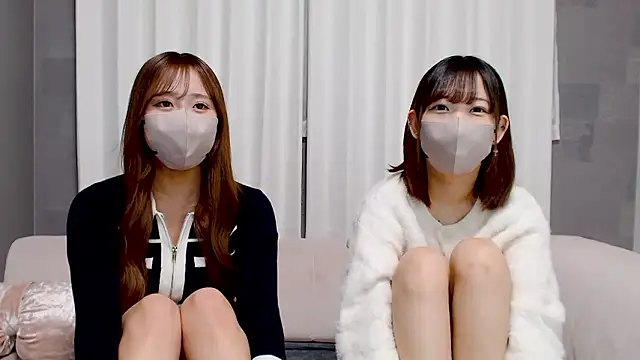 Snapshot of _YUI_CHAN_ chatting on November 24, 11:32 am YUI CHAN online show from November 24, 11:32 am