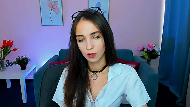 Snapshot of EllaSteele chatting on September 19, 1:45 pm EllaSteele online show from September 19, 1:45 pm