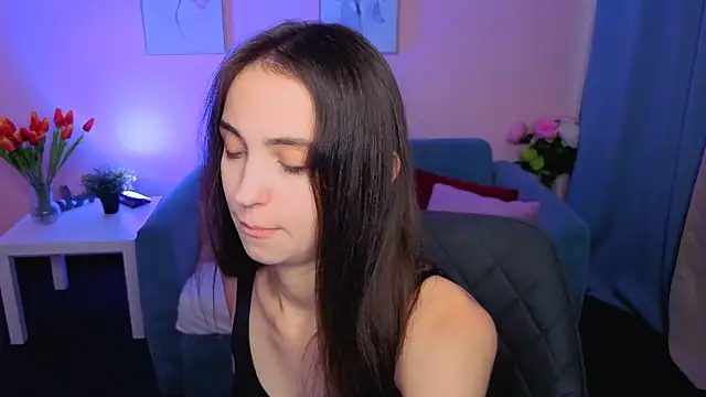 Snapshot of EllaSteele chatting on October 5, 1:53 pm EllaSteele online show from October 5, 1:53 pm