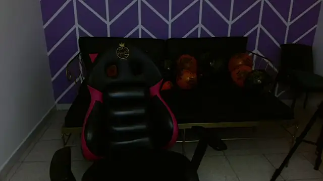 Adhara Kitten online show from November 20, 1:33 pm