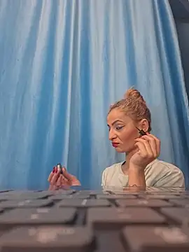 aellabeyonce online show from November 28, 10:29 am