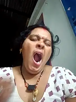 Snapshot of Hot_komal1 chatting on May 4, 6:59 pm Hot komal1 online show from May 4, 6:59 pm