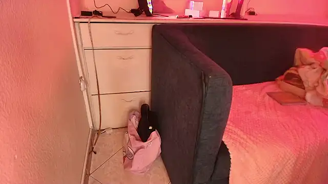 Terraelowen online show from October 10, 11:42 am