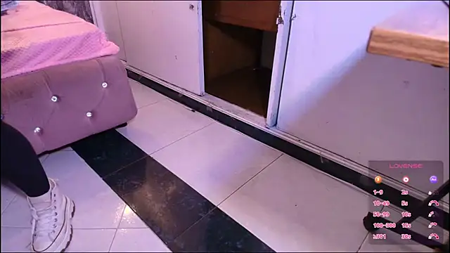 Terraelowen online show from October 26, 11:38 am