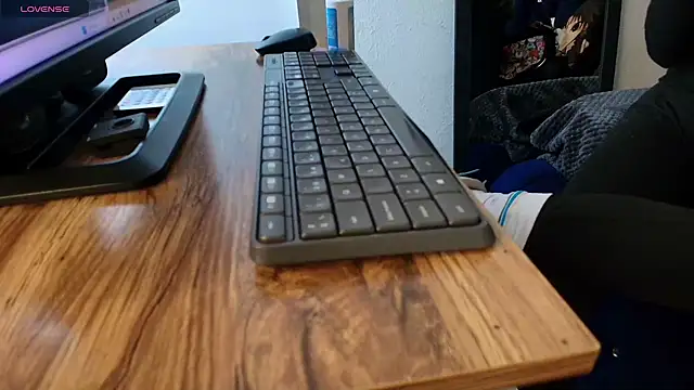 Terraelowen online show from December 4, 11:30 am