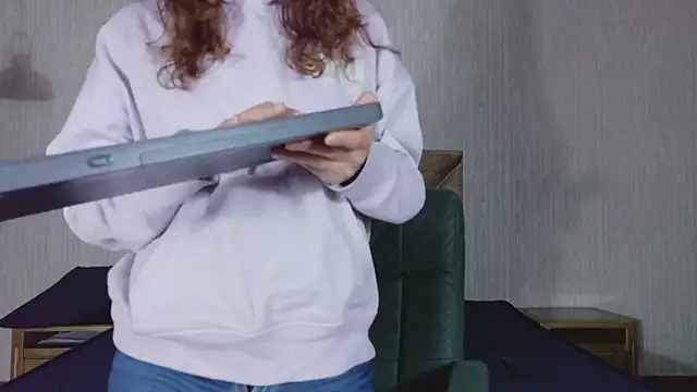 angeles azul online show from September 25, 1:04 pm