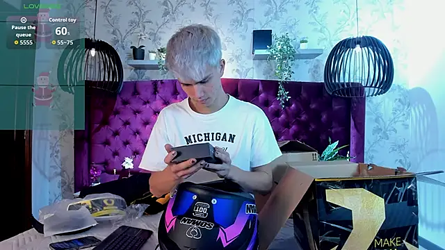 nicktorn online show from December 4, 12:47 pm