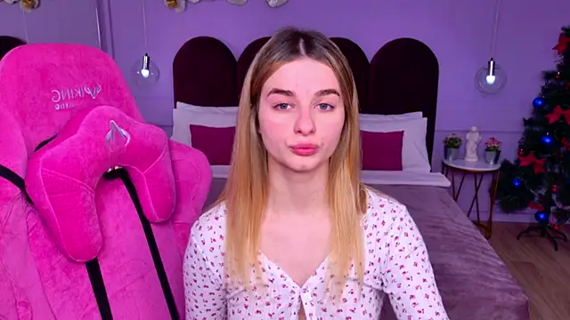 SweetyLicky online show from December 15, 4:22 pm