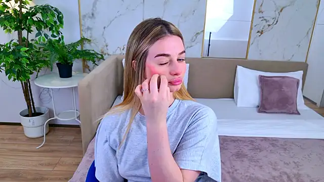 SweetyLicky online show from March 15, 4:13 pm