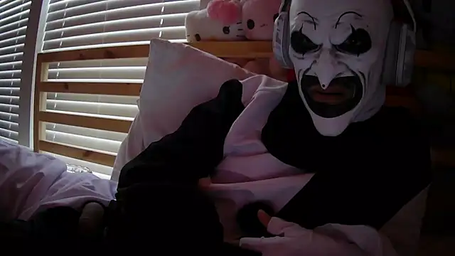 8inchess online show from December 5, 6:59 pm