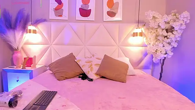 Viollet xoxo online show from October 22, 3:29 am