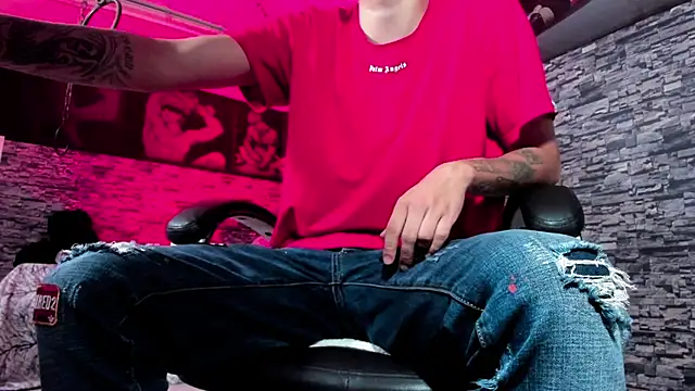 Snapshot of Fran_Boy chatting on October 30, 7:25 pm Fran Boy online show from October 30, 7:25 pm