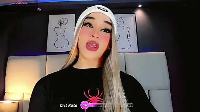 Snapshot of Valeriasmiithh chatting on October 21, 8:42 pm Valeriasmiithh online show from October 21, 8:42 pm