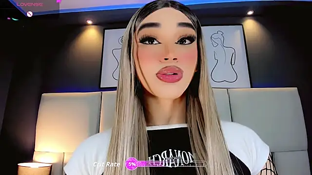 Snapshot of Valeriasmiithh chatting on November 14, 9:02 pm Valeriasmiithh online show from November 14, 9:02 pm