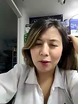 Snapshot of Sophie_del_Castillo chatting on October 31, 12:55 am Sophie del Castillo online show from October 31, 12:55 am