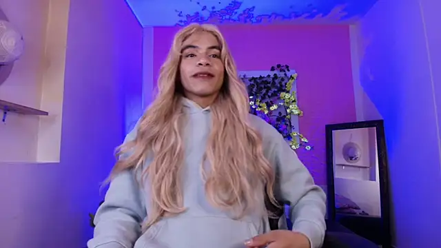 Snapshot of Katy_bratz_ chatting on September 29, 12:38 am Katy bratz online show from September 29, 12:38 am