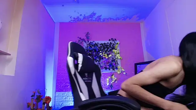 Snapshot of Katy_bratz_ chatting on September 30, 2:49 am Katy bratz online show from September 30, 2:49 am