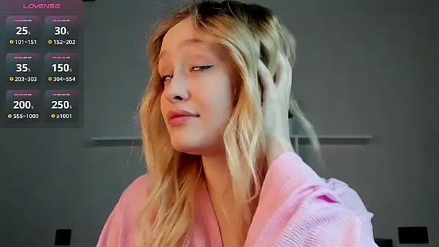 Snapshot of Julliakoill chatting on November 21, 8:46 am Julliakoill online show from November 21, 8:46 am