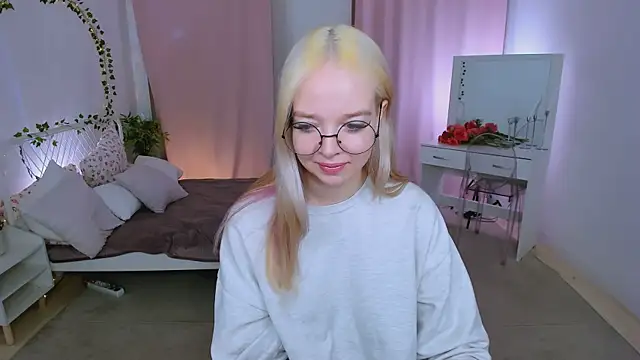 BellaMontgomery online show from March 25, 12:22 pm