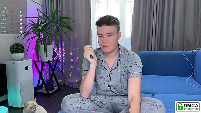 Snapshot of holy_eggs_02 chatting on September 17, 4:58 am holy eggs 02 online show from September 17, 4:58 am