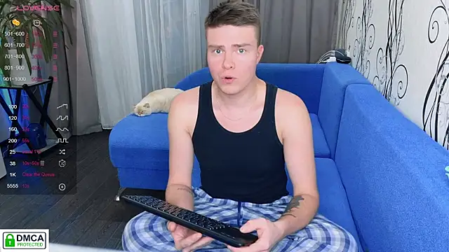 Snapshot of holy_eggs_02 chatting on November 17, 5:08 pm holy eggs 02 online show from November 17, 5:08 pm