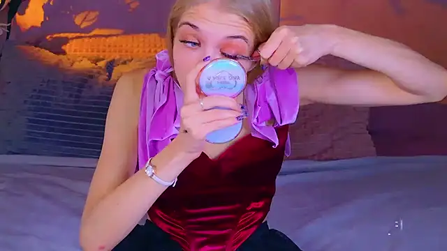 4example Chloe online show from October 22, 10:37 am