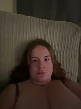 Snapshot of busty_p chatting on October 26, 9:21 pm busty p online show from October 26, 9:21 pm