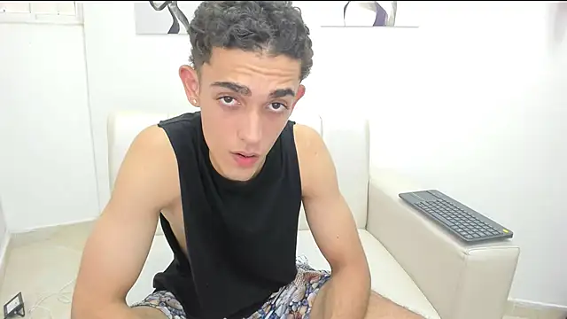 Snapshot of nathan_shimmer chatting on September 18, 8:55 pm nathan shimmer online show from September 18, 8:55 pm