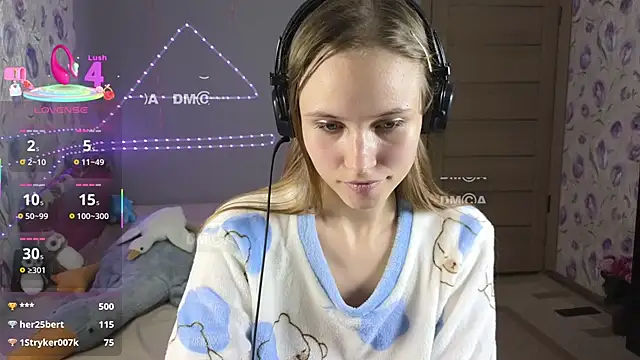 Snapshot of Armurra15 chatting on September 17, 5:47 pm Armurra15 online show from September 17, 5:47 pm