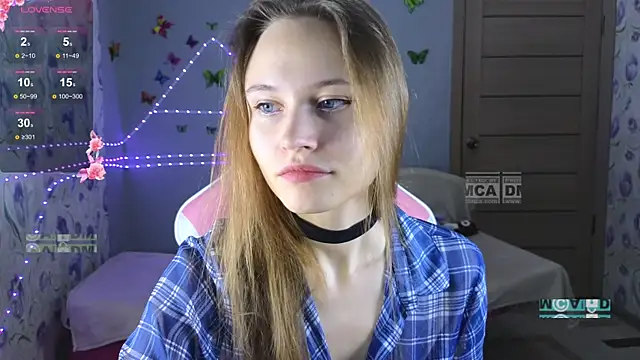 Snapshot of Armurra15 chatting on November 19, 3:28 am Armurra15 online show from November 19, 3:28 am