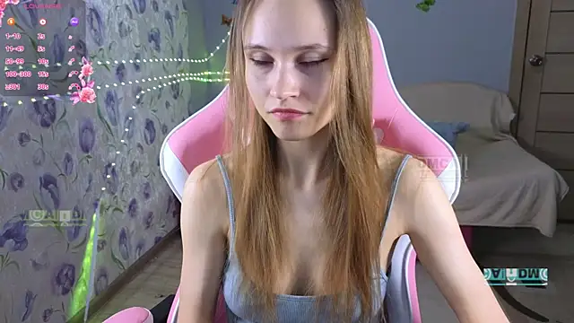 Snapshot of Armurra15 chatting on December 2, 4:18 am Armurra15 online show from December 2, 4:18 am