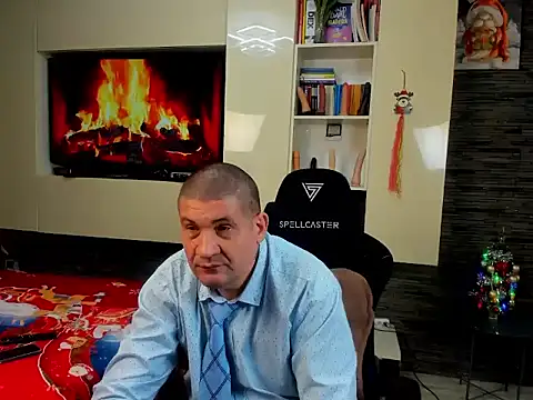 SpartacusDaddy48 online show from January 9, 11:13 am