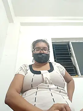 Snapshot of Elie_couple143 chatting on October 1, 6:03 pm Elie couple143 online show from October 1, 6:03 pm