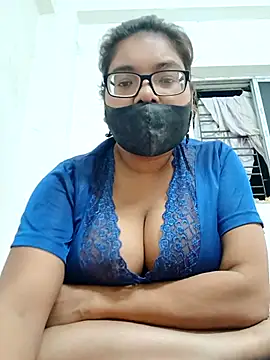 Snapshot of Elie_couple143 chatting on October 16, 6:53 pm Elie couple143 online show from October 16, 6:53 pm