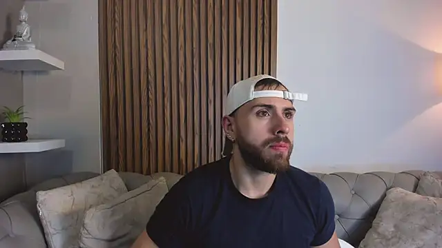 Maximo Wolff online show from March 3, 8:15 pm