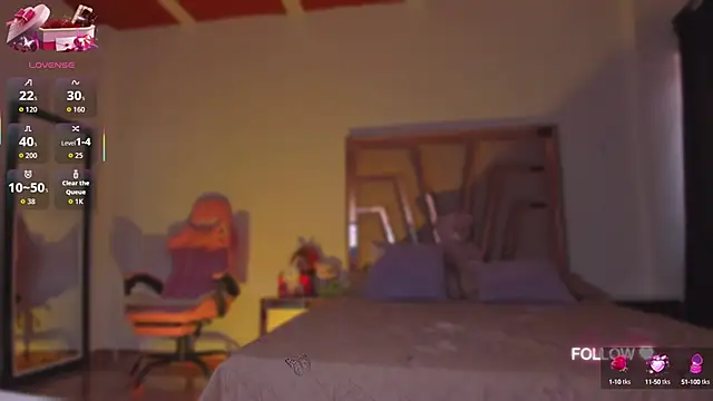 lunaarose online show from October 14, 3:35 pm