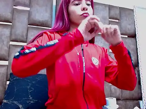 Snapshot of Alexahotz chatting on October 8, 10:29 pm Alexahotz online show from October 8, 10:29 pm