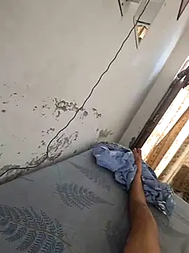 Snapshot of desir3dlund chatting on September 28, 7:47 am desir3dlund online show from September 28, 7:47 am