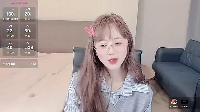 nini a online show from October 24, 10:55 am