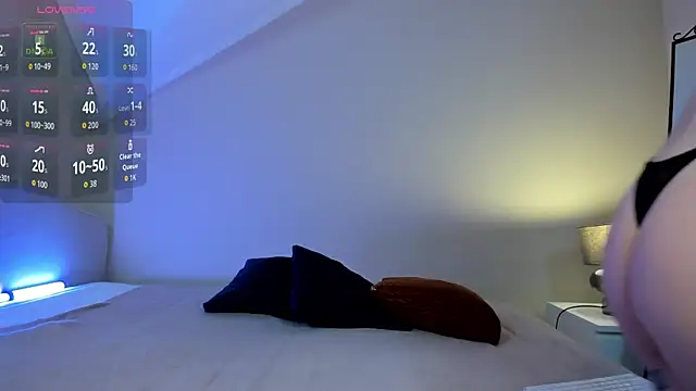 Naomi Urban online show from September 20, 9:27 pm