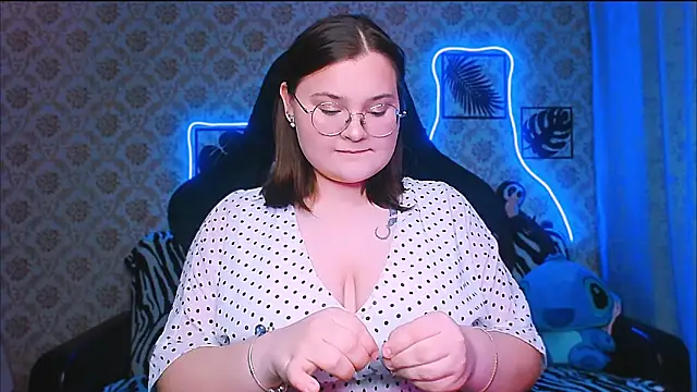 InLoveWithLife26 online show from October 9, 7:12 pm