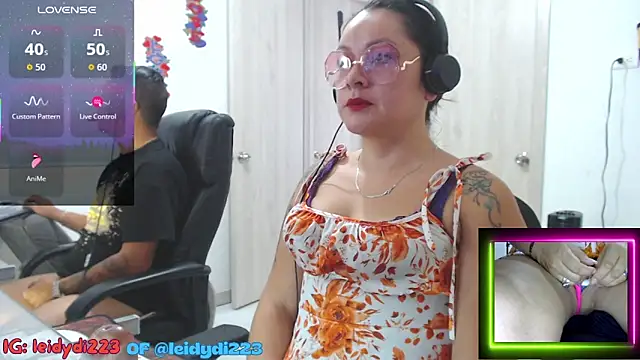 Snapshot of leidydi223 chatting on September 9, 1:43 pm leidydi223 online show from September 9, 1:43 pm